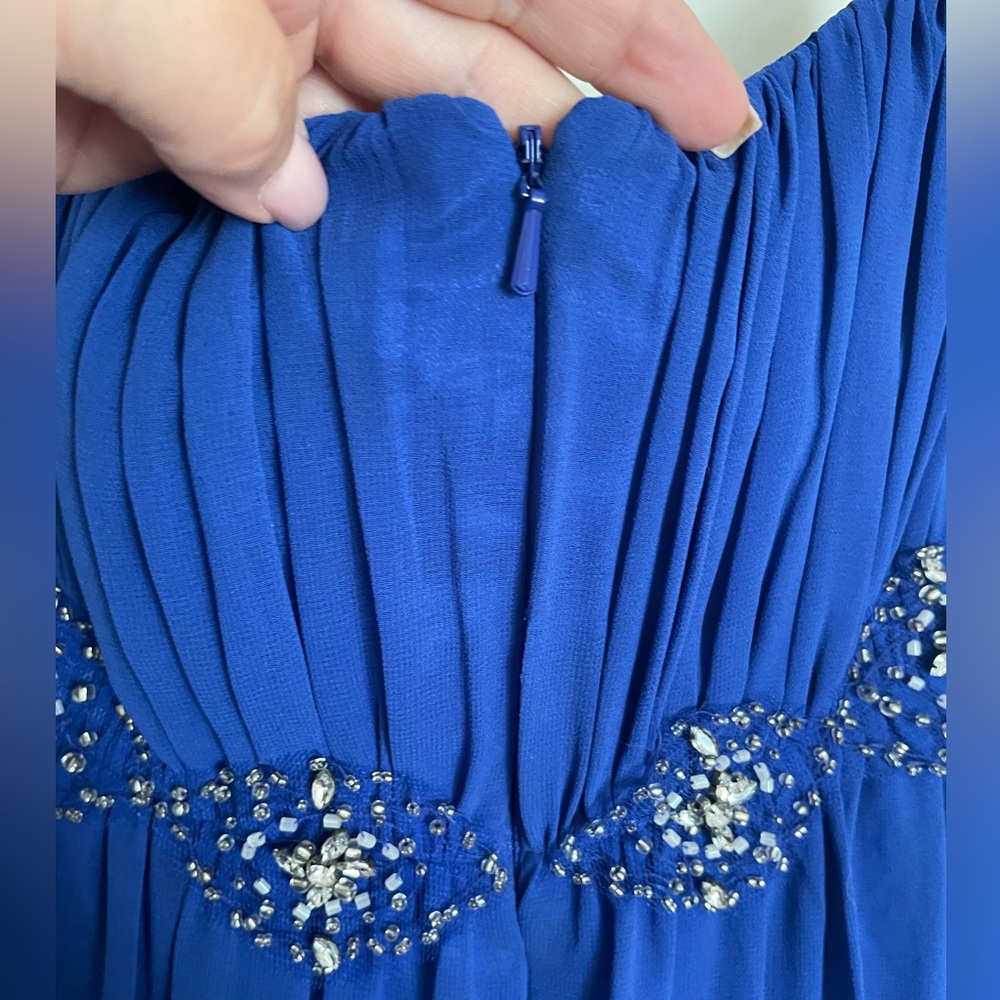 Gorgeous Royal Blue Formal Dress by Fiesta size M - Picture 5 of 7